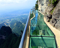 tianmenshan glass walkway