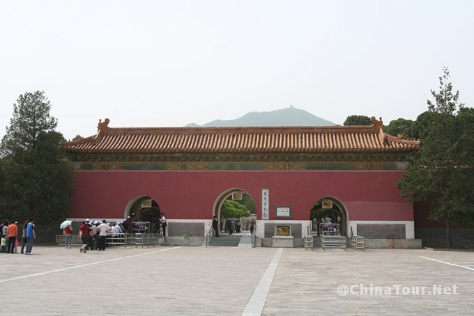 Mausoleum gate of Dingling Tomb